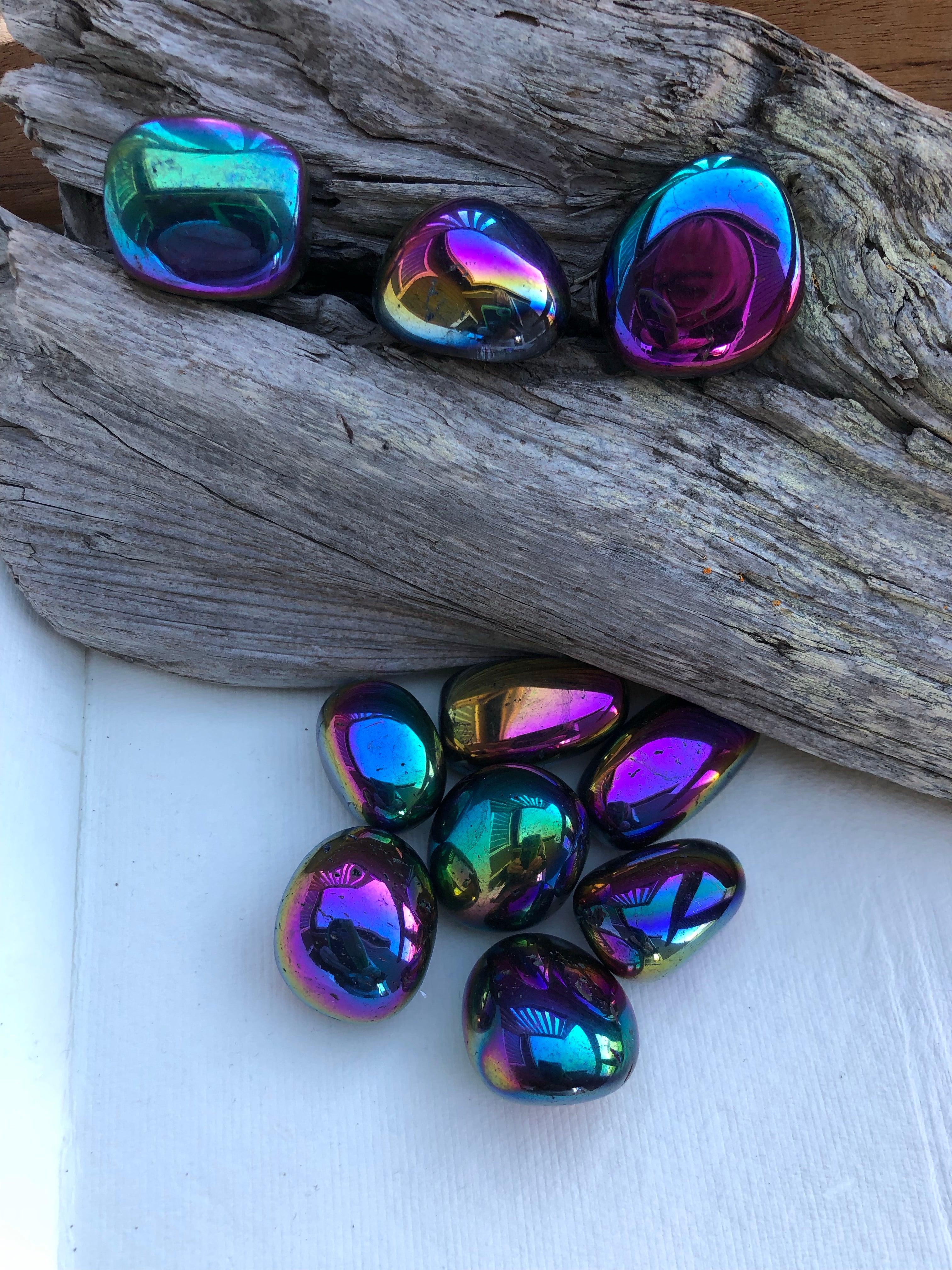 コレットマルーフ　ティアドロップ　ラージ　勾玉 Hematite – TheMagickalEarth